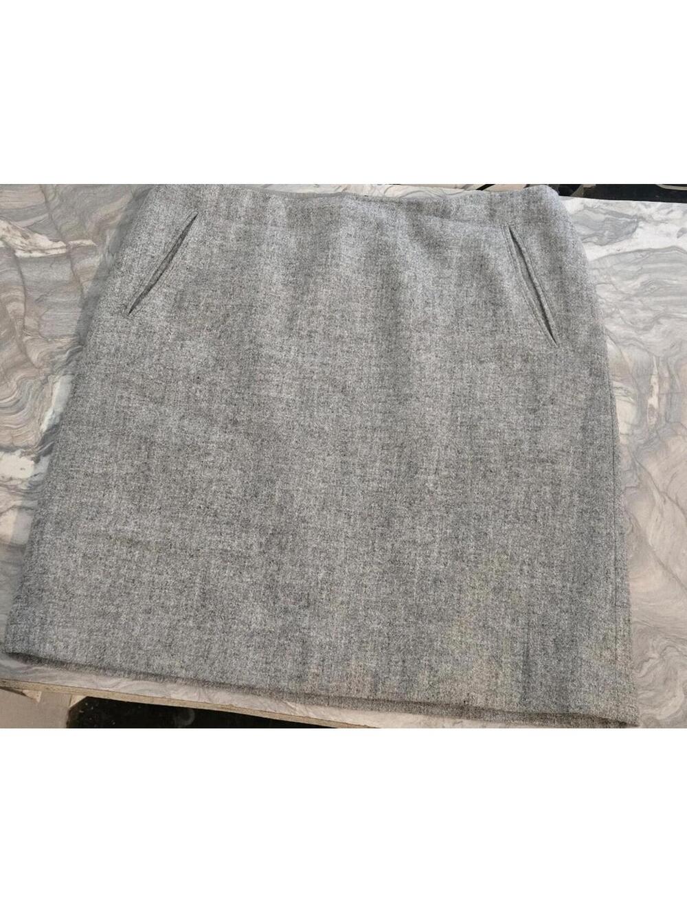 Talbots Women's Wool Blend Lined Mini Skirt Size 8P Gray Classic